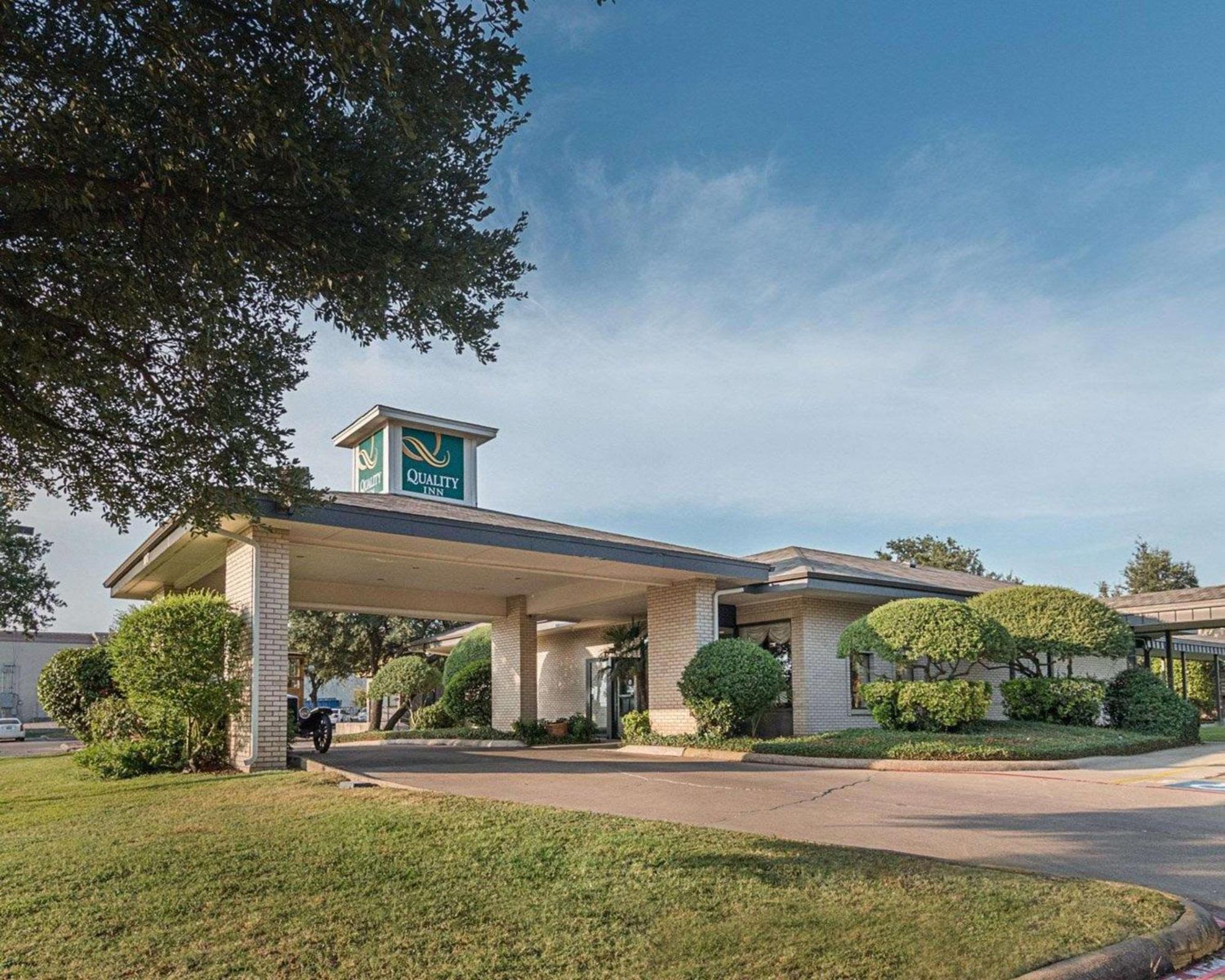Quality Inn Ennis Exteriör bild
